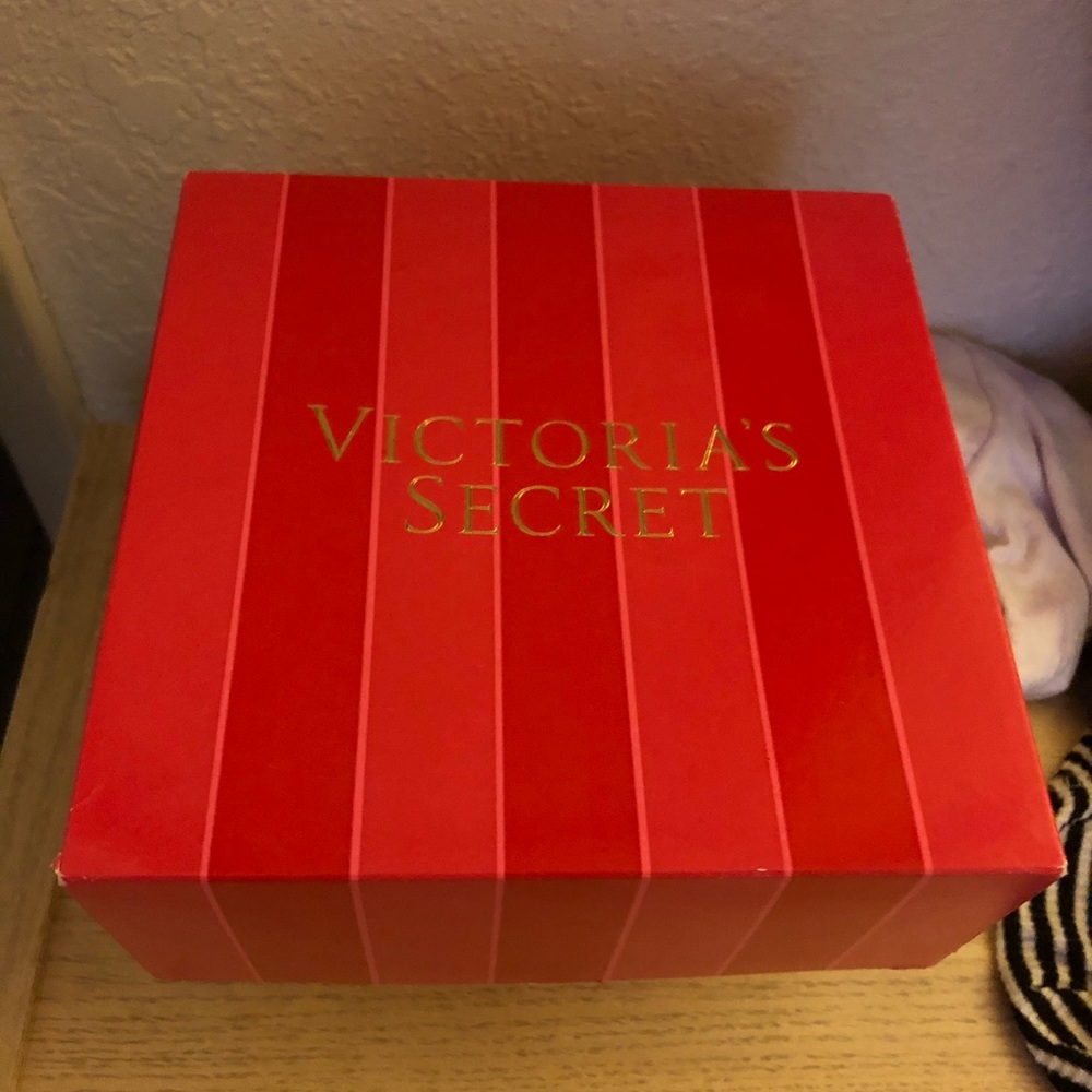 Victoria’s Secret Thong Black & gray